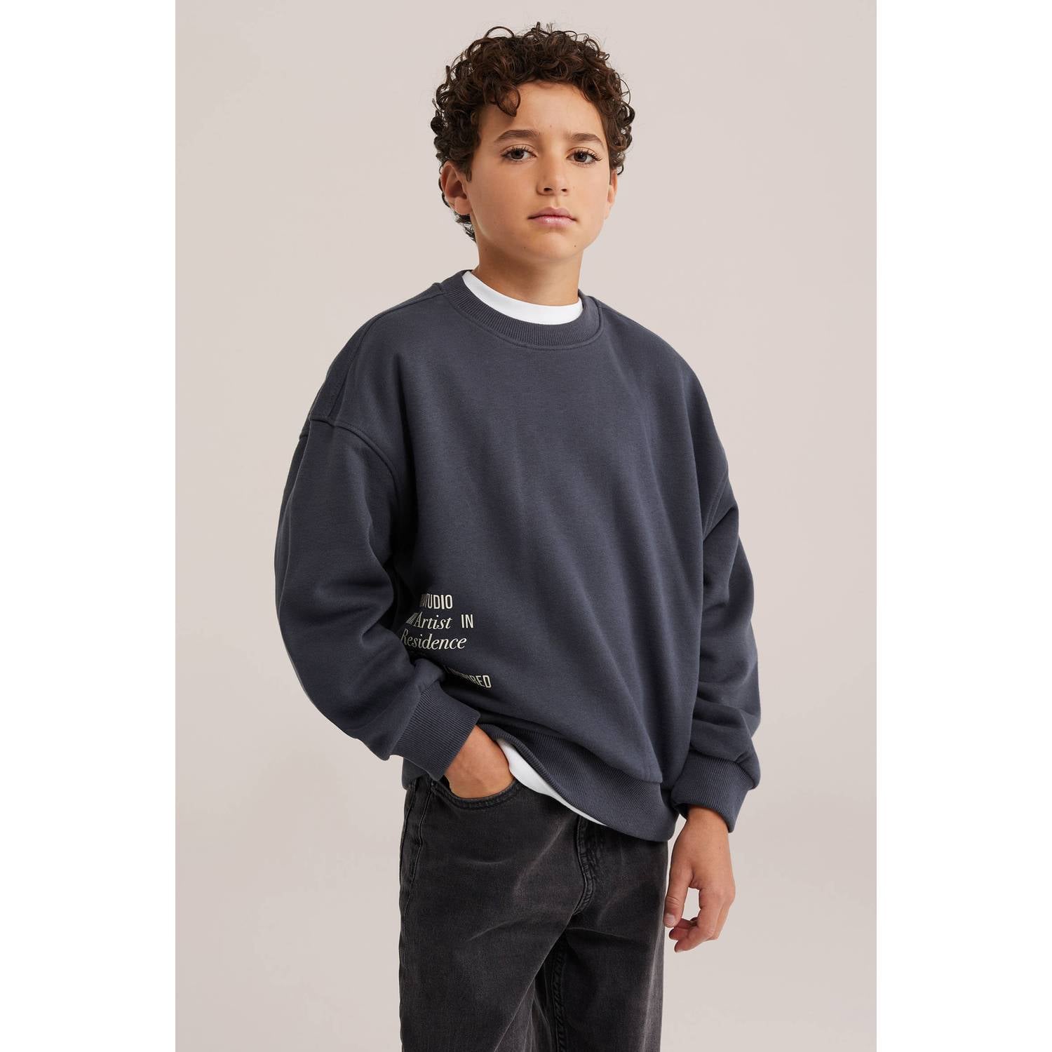 WE Fashion sweater met tekst donkergrijs