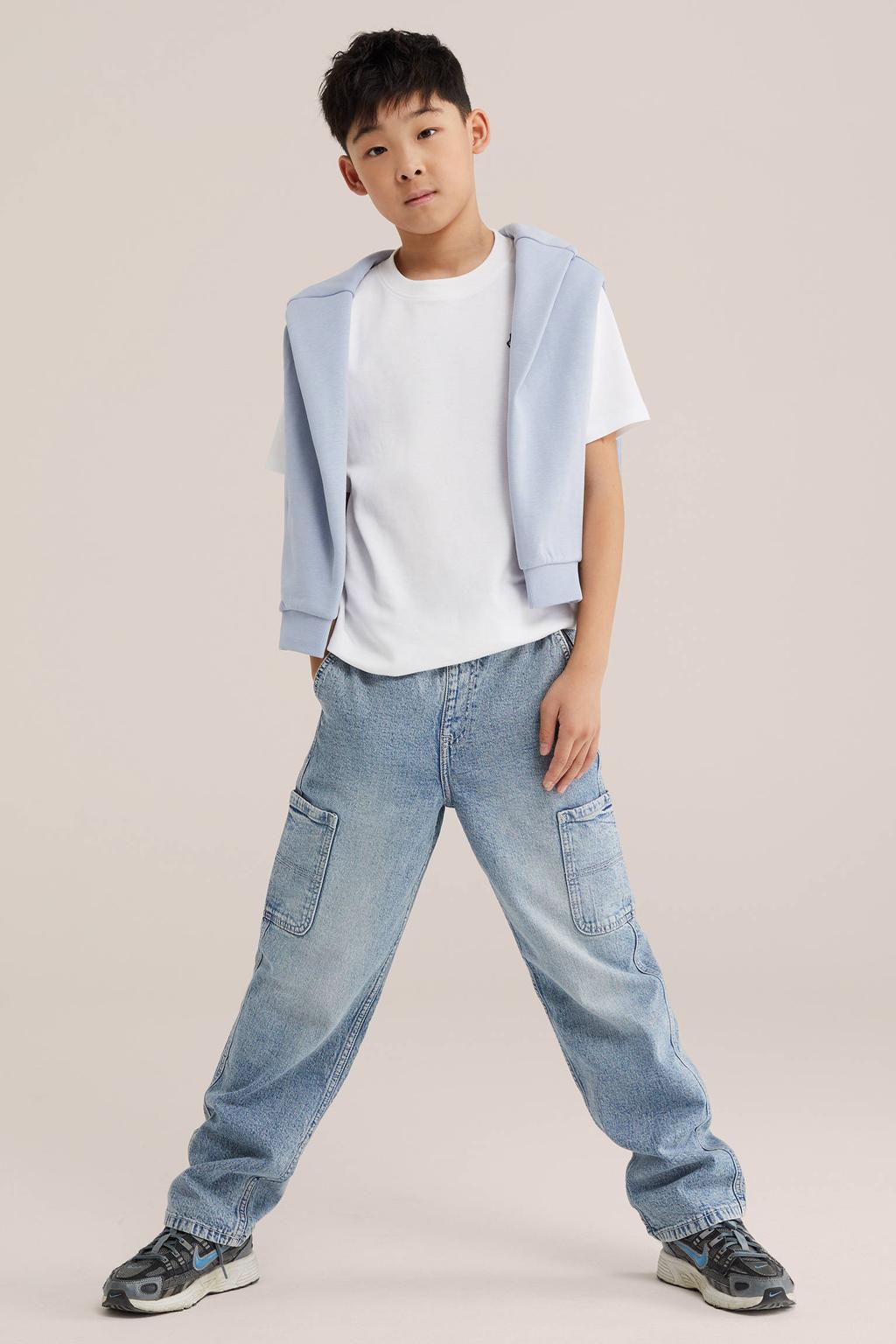 Light blue denim jongens WE Fashion Blue Ridge loose fit cargo jeans van denim met effen