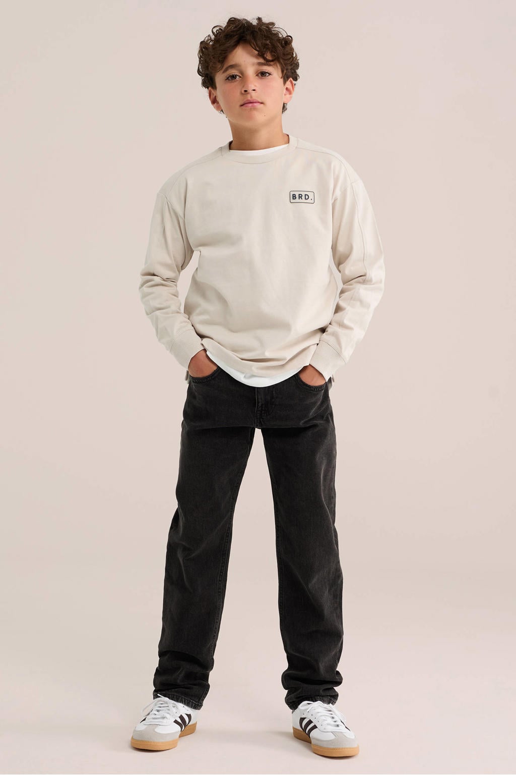 Beige jongens WE Fashion longsleeve van katoen met effen, lange mouwen, ronde hals en geribde boorden