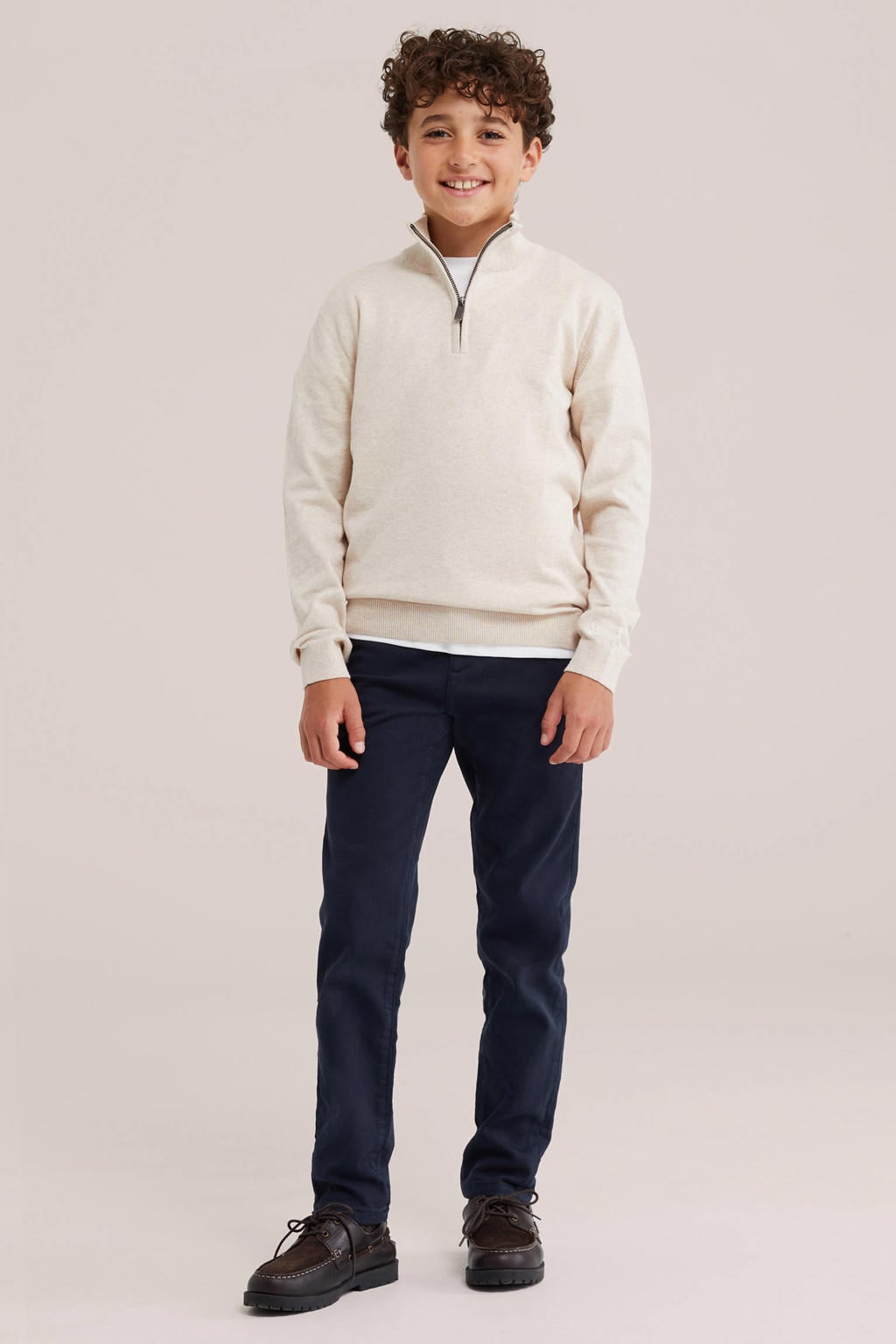 Zandkleurige jongens WE Fashion pullover van katoen met effen, lange mouwen, opstaande kraag, halve rits en geribde boorden