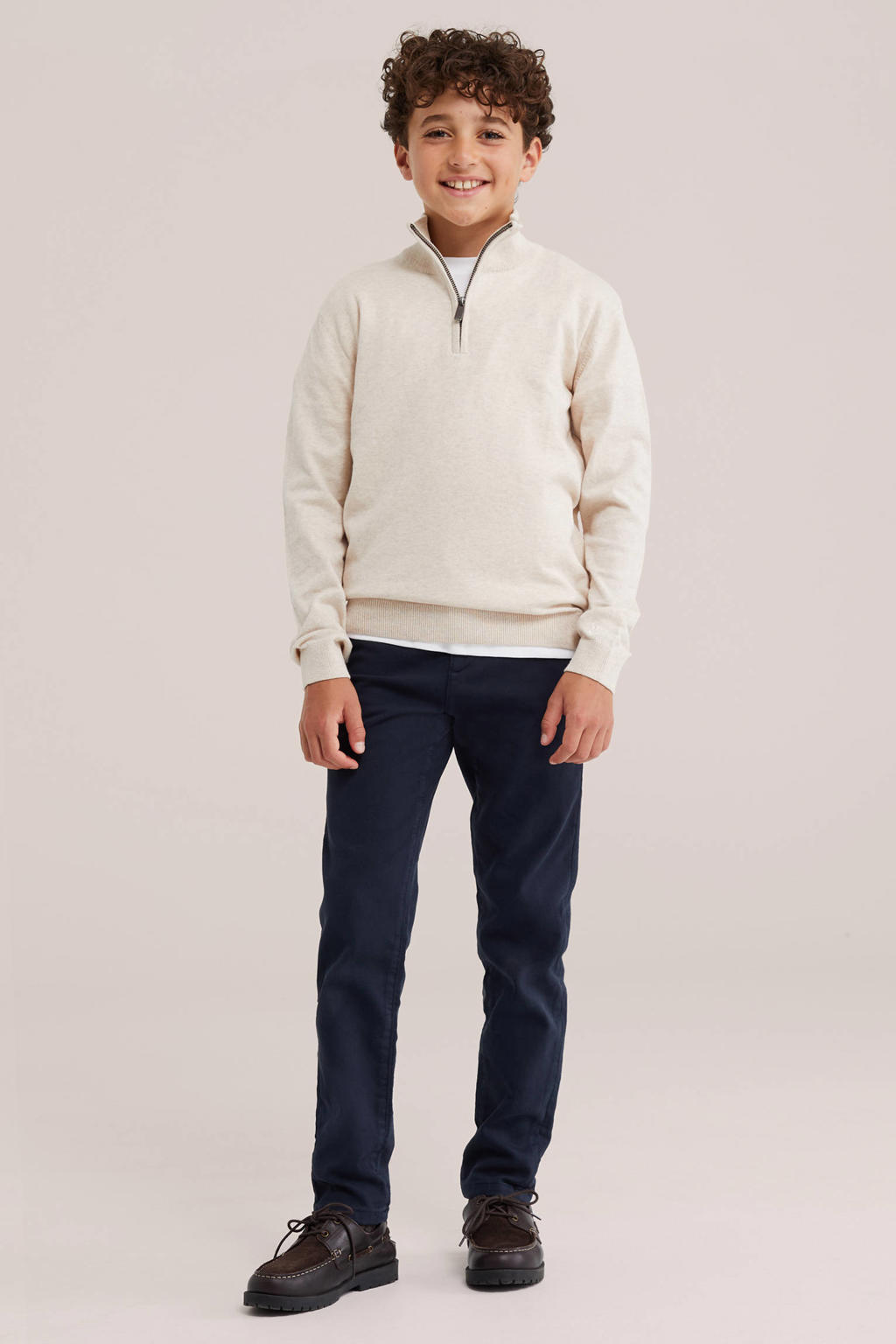 Zandkleurige jongens WE Fashion pullover van katoen met effen, lange mouwen, opstaande kraag, halve rits en geribde boorden