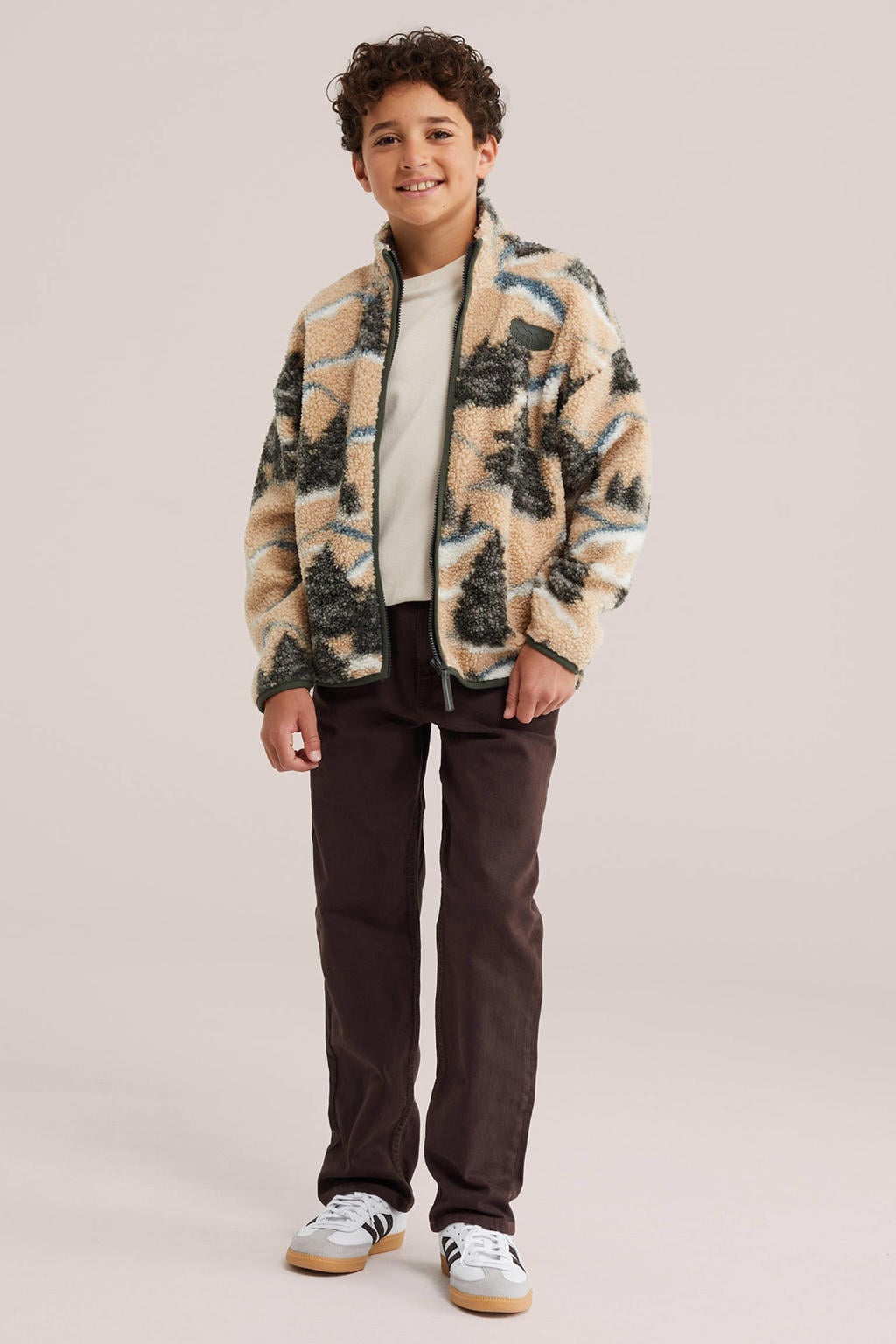 Beige en groene jongens WE Fashion teddy fleecevest van polyester met lange mouwen, opstaande kraag en ritssluiting