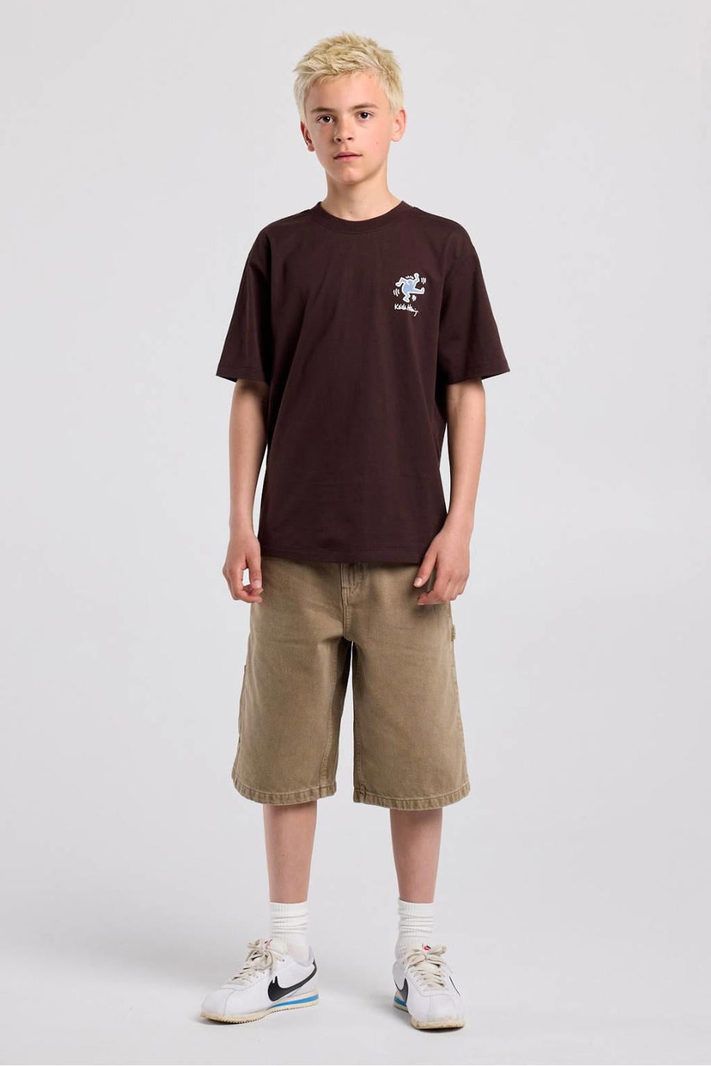 America Today rechtvallend T-shirt met backprint - bruin