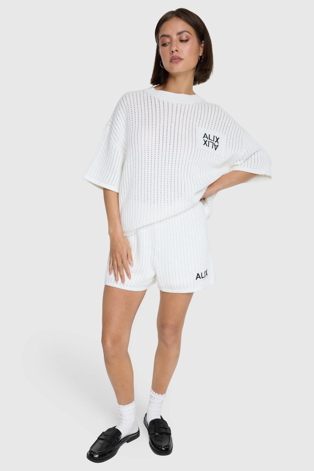Alix the Label regular fit ajour gebreide gehaakte casual short met tekst - wit