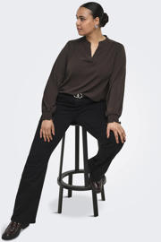 thumbnail: ONLY CARMAKOMA rechtvallende top met smockwerk Plus Size - bruin