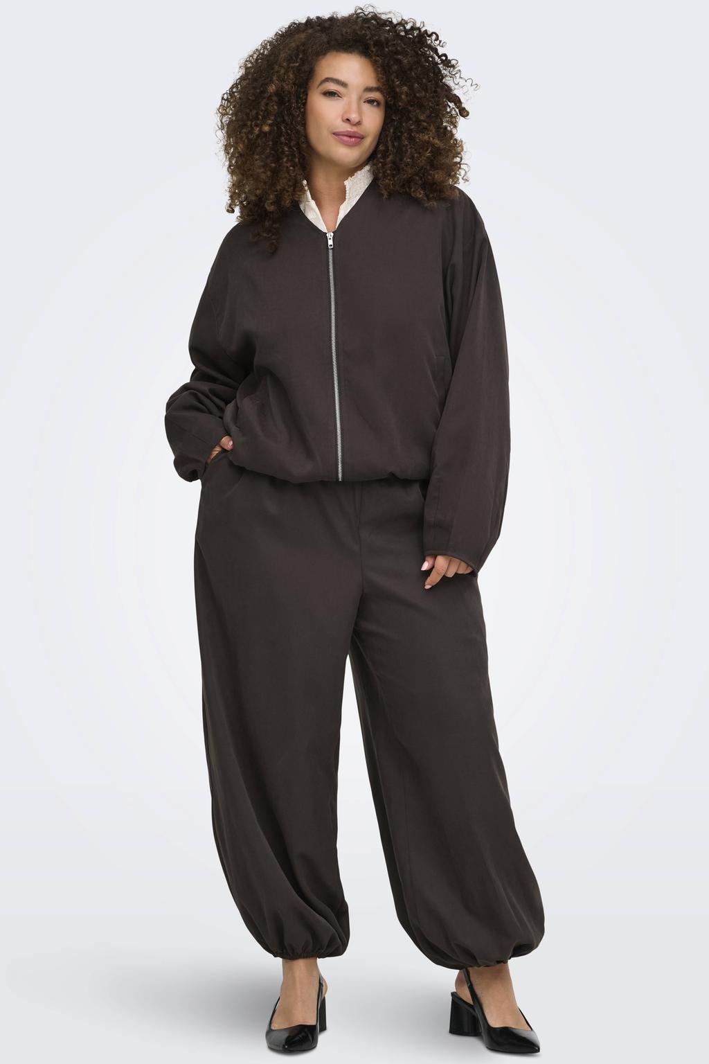 ONLY CARMAKOMA casual broek Plus Size - donkerbruin