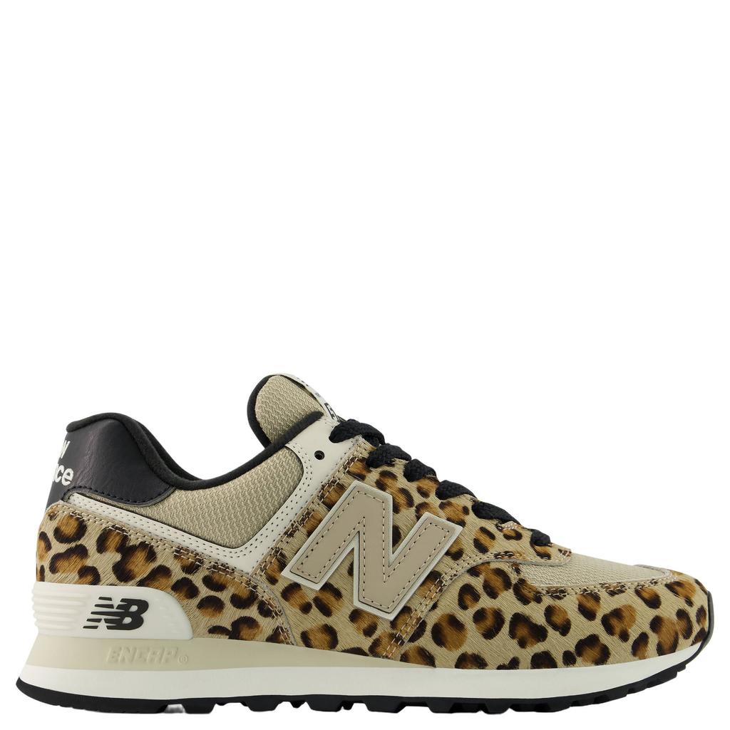 Camel en zwarte unisex New Balance 574 sneakers - met veters en panterprint