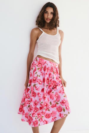 gebloemde midi rok - roze