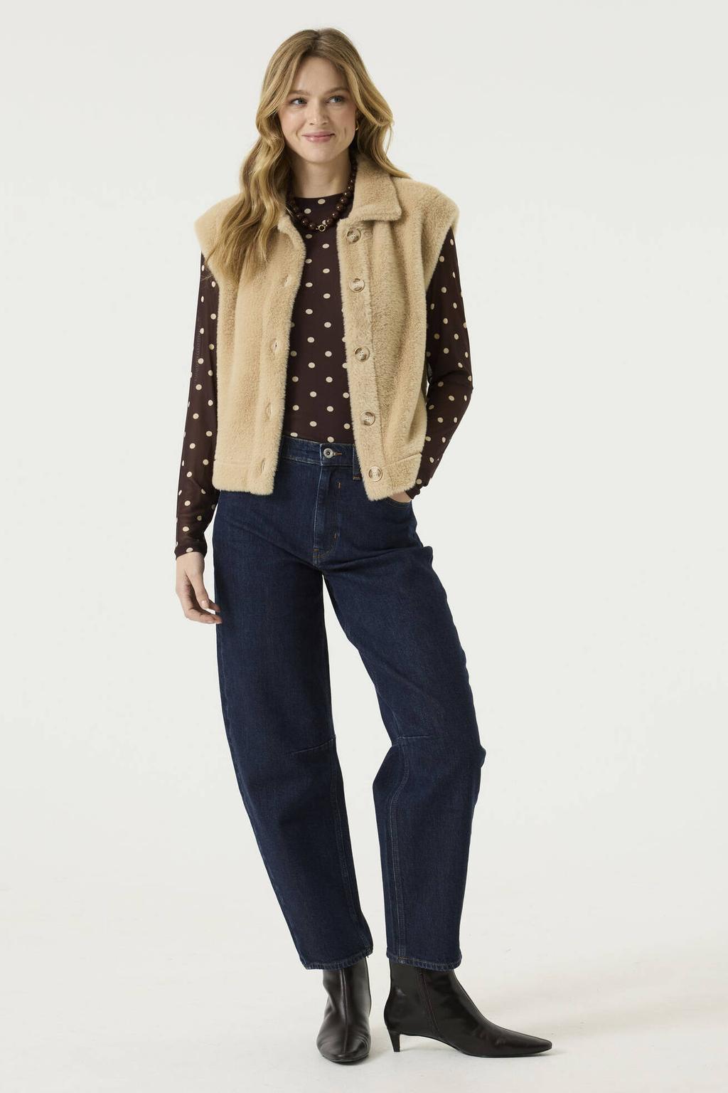 Beige dames Garcia gilet van polyamide met effen, klassieke kraag en knoopsluiting