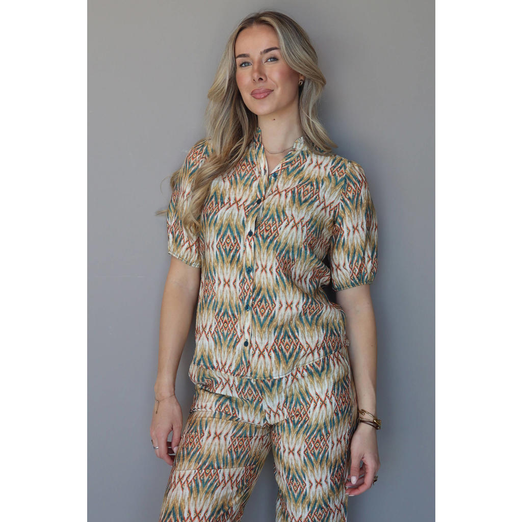 Groen en ecru dames Elvira Collections blouse van viscose met korte mouwen, henleykraag en knoopsluiting