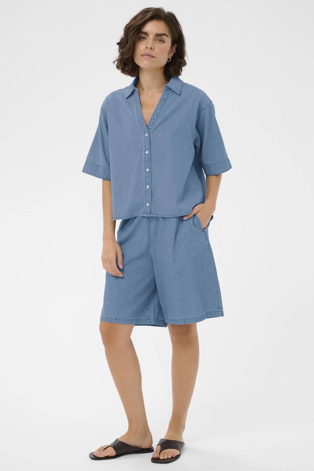 Medium blue denim dames Kaffe baggy regular waist short van denim met elastische tailleband