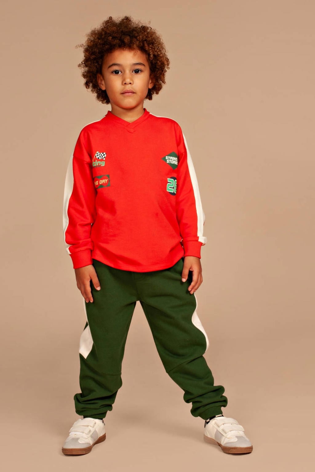 Groen en ecru jongens Stains&Stories loose fit joggingbroek van katoen met regular waist, elastische tailleband met koord en meerkleurige print