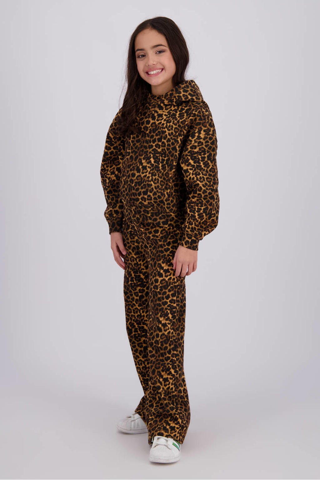 Bruine meisjes Vingino oversized hoodie van sweat materiaal met lange mouwen en capuchon