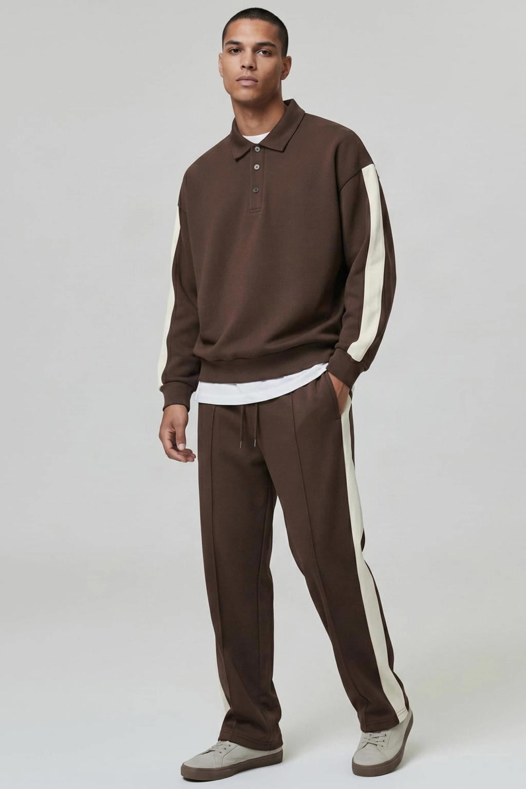 Urban Classics relaxed fit gestreepte piqué joggingbroek - bruin