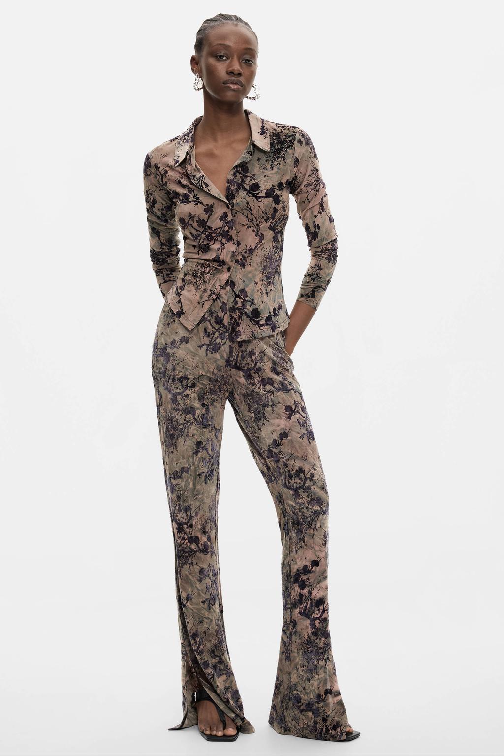 Grijsbruine dames Desigual flared broek bruin van polyester met regular waist en elastische tailleband
