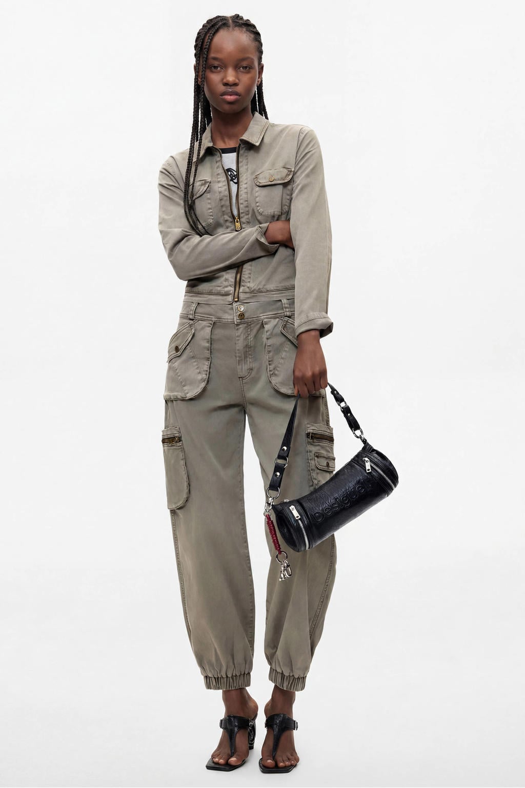 Lichtkaki dames Desigual barrel cargobroek van katoen met regular waist, rits- en knoopsluiting en effen