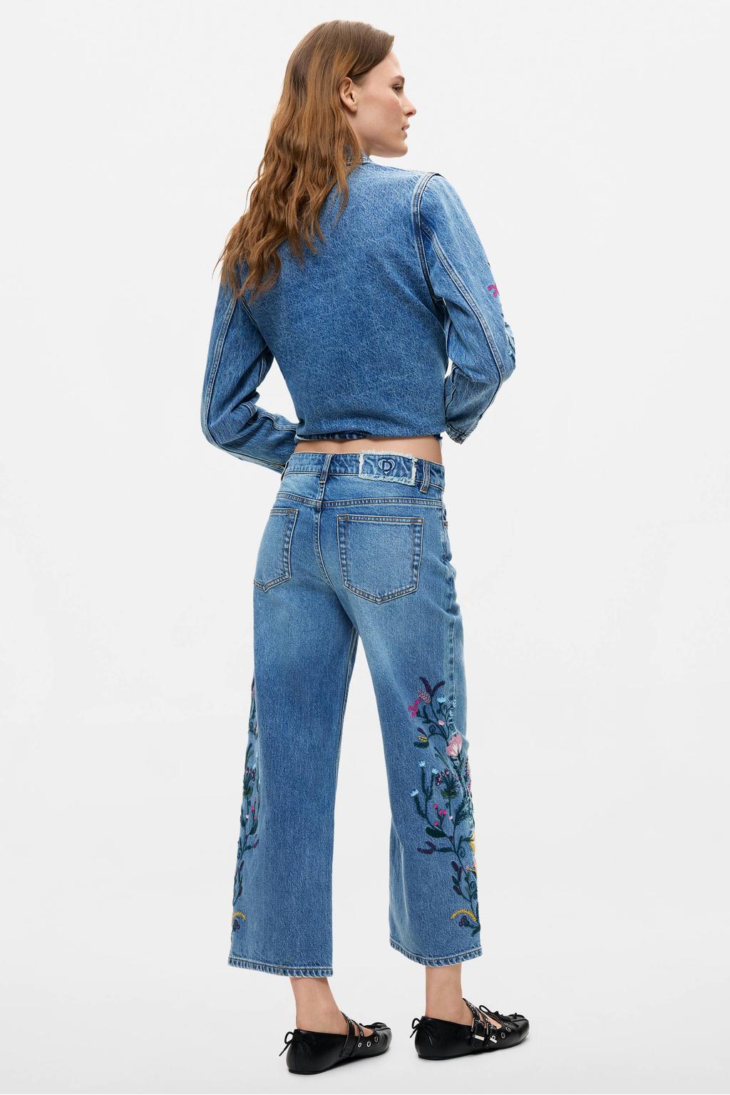 Medium blue denim dames Desigual wide leg jeans mediumblauw van denim met rits- en knoopsluiting en effen