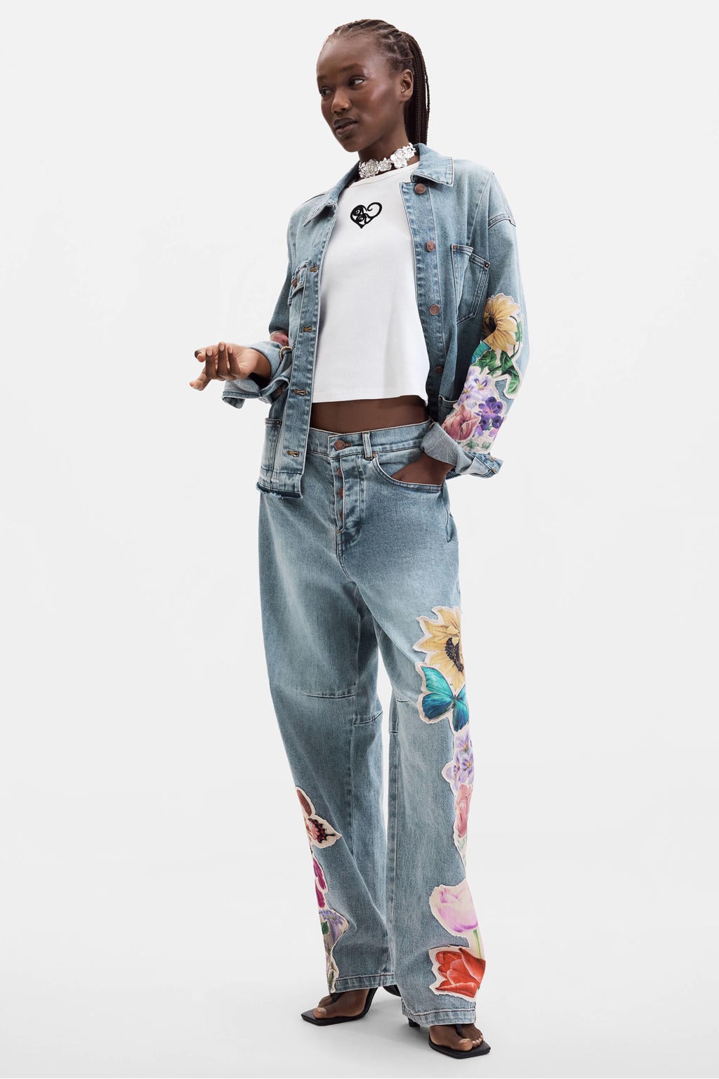 Medium blue denim dames Desigual straight leg jeans mediumblauw van denim met rits- en knoopsluiting