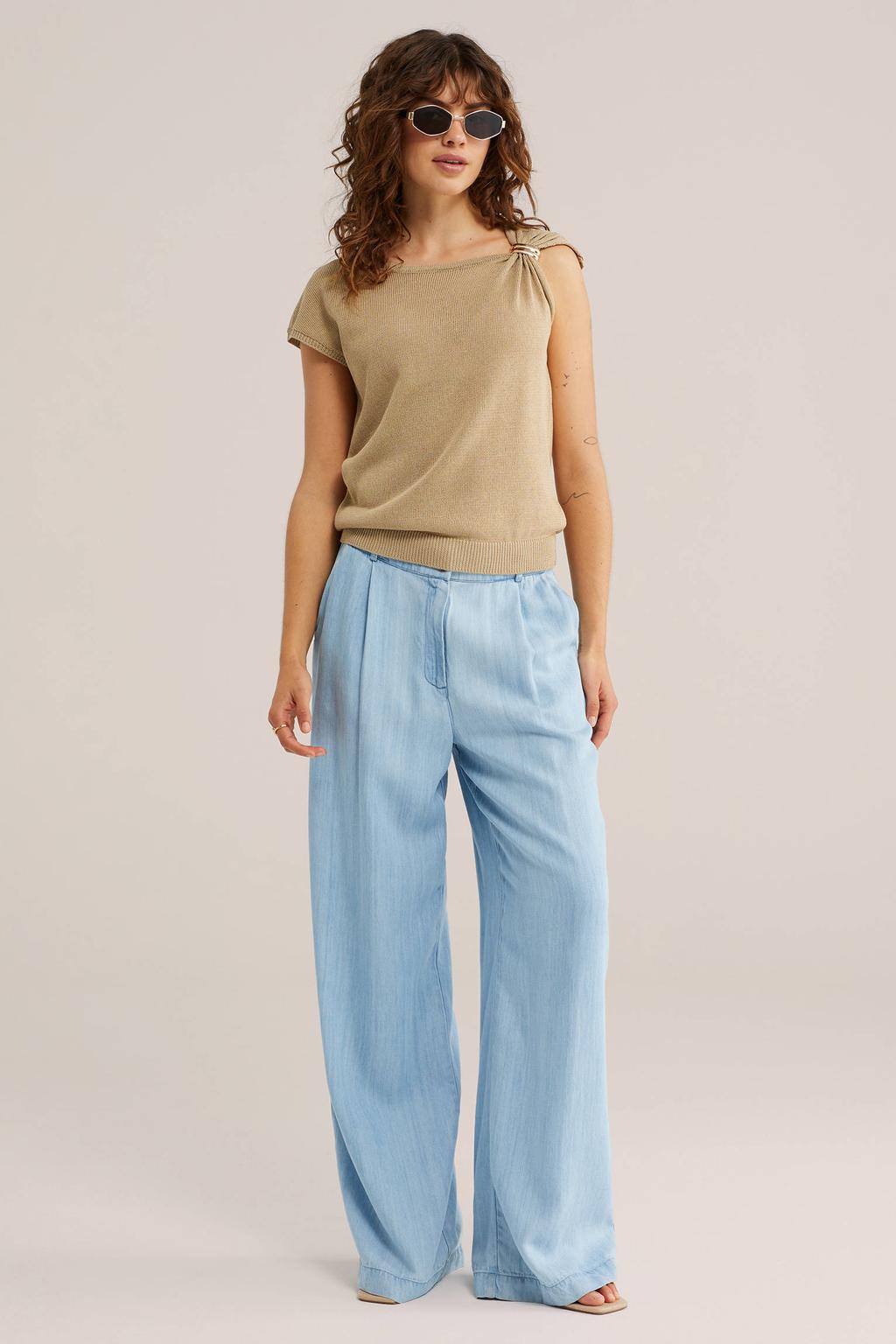 Zandkleurige dames WE Fashion top van acryl met effen en off shoulder hals