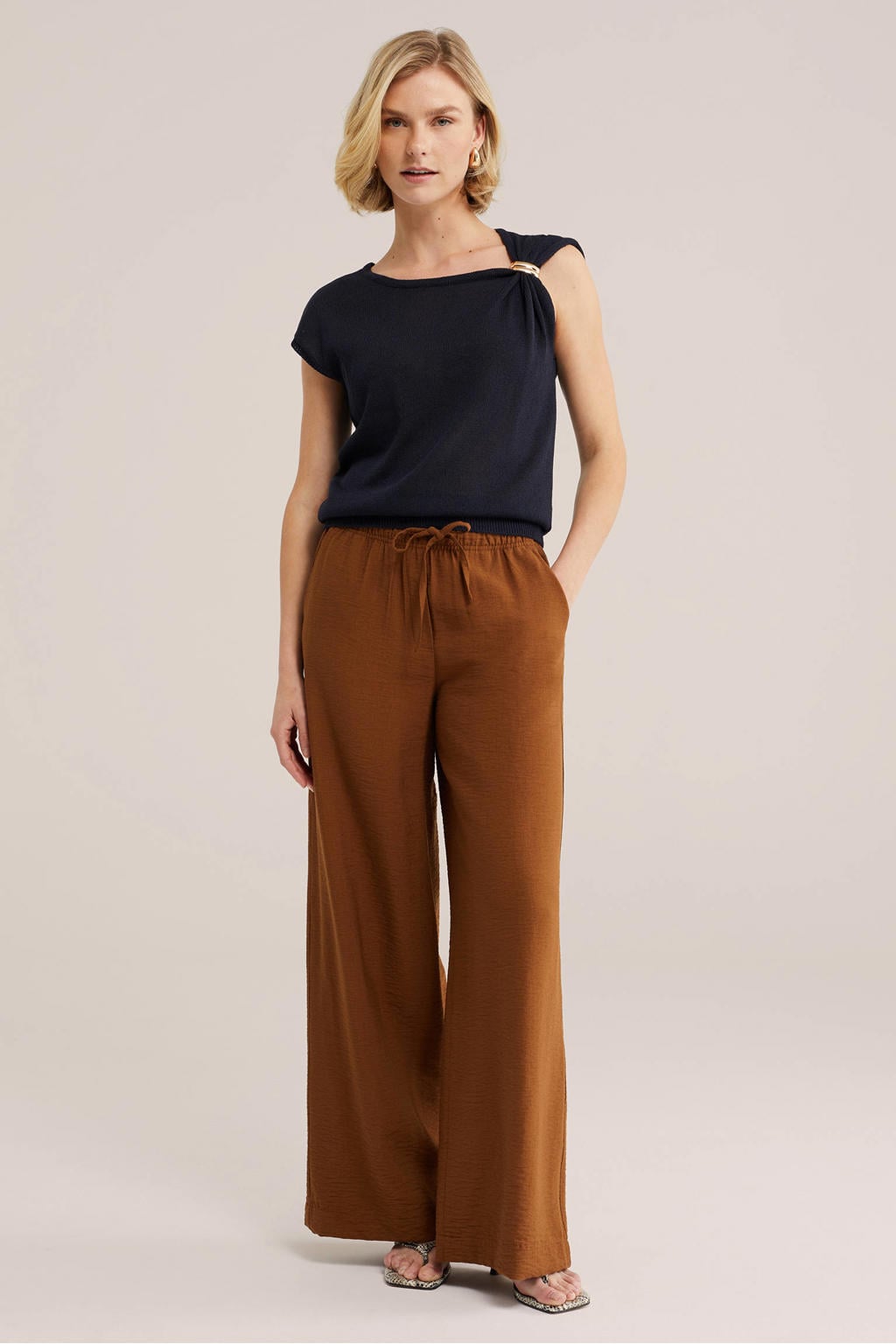 Donkerblauwe dames WE Fashion top van acryl met effen en off shoulder hals