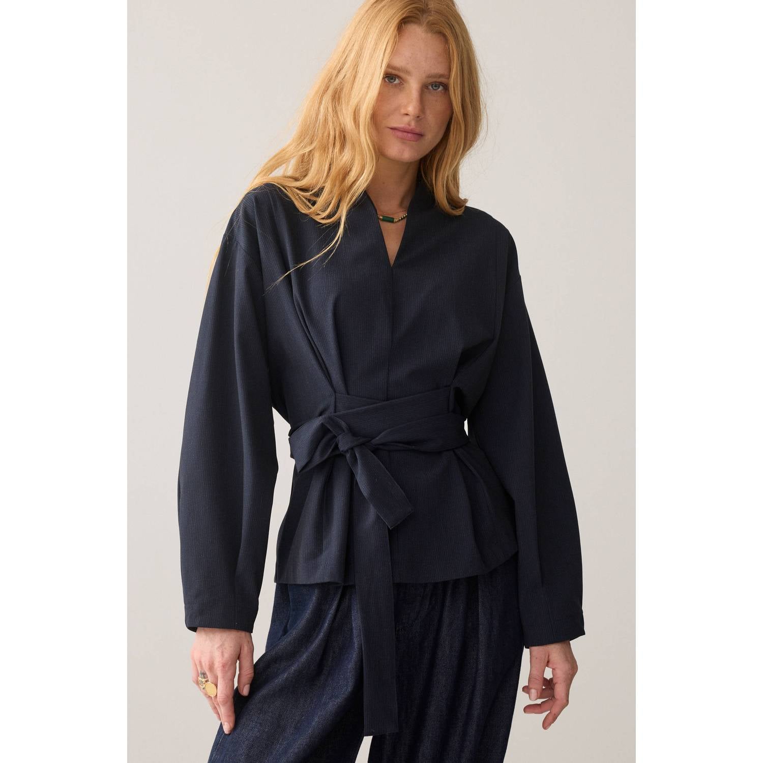 Summum getailleerde top met krijtstreep donkerblauw