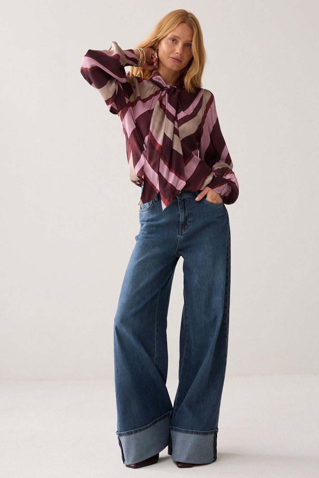 Multikleurige dames Summum gestreepte top meerkleurig van viscose met lange mouwen en strikkraag