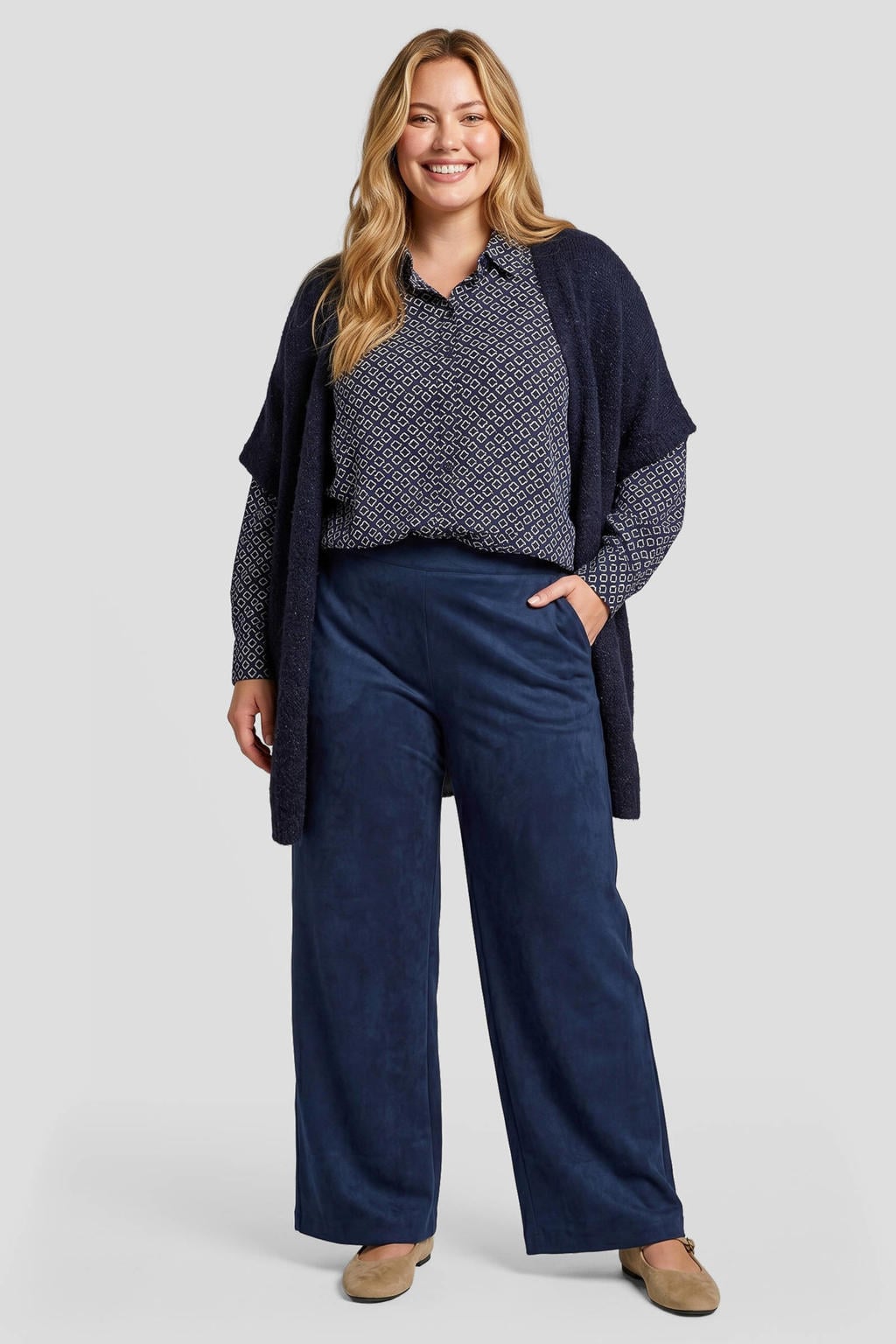 Donkerblauwe dames Exxcellent gebreid vest Plus Size van wol met effen en korte mouwen