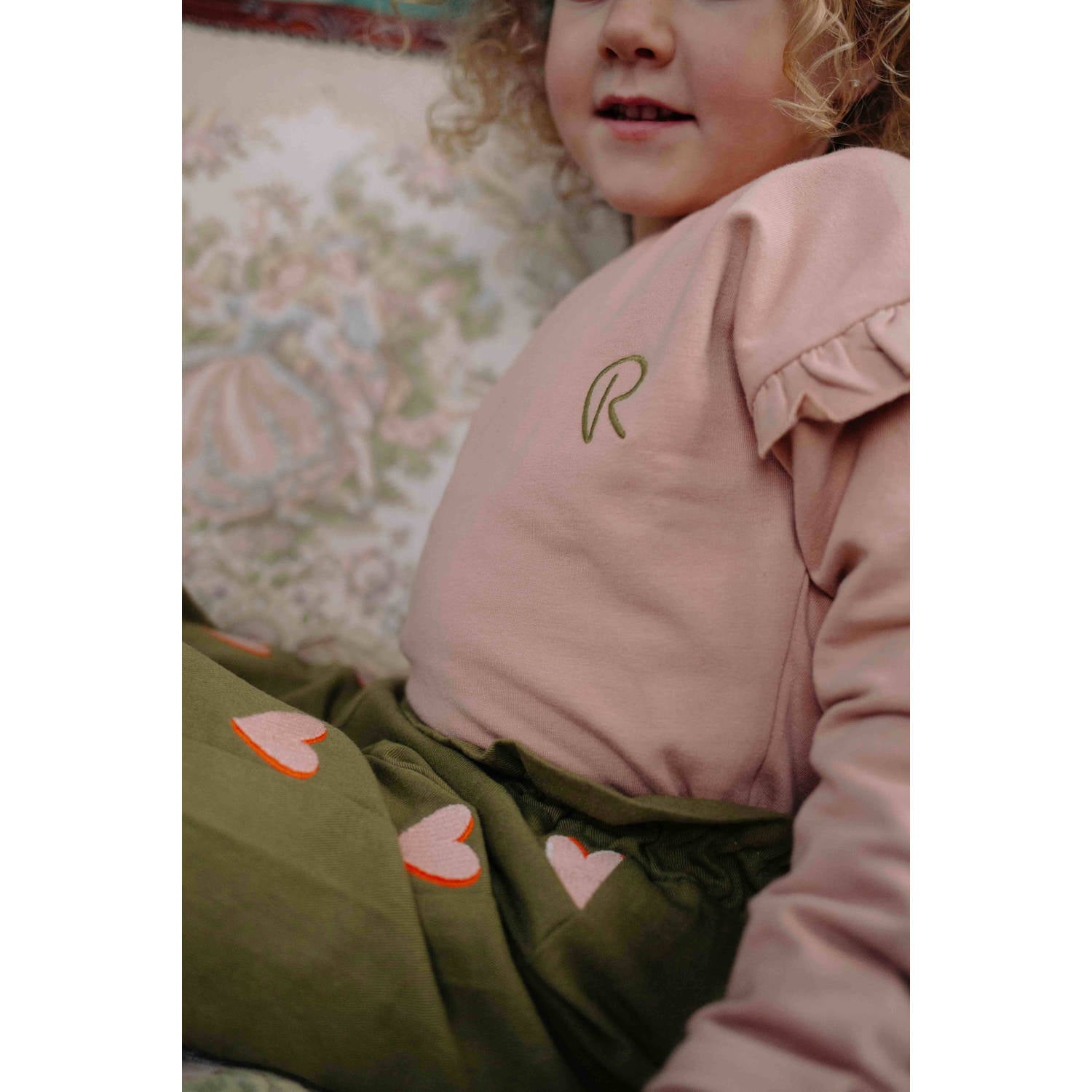 Riffle Amsterdam sweater met ruches roze