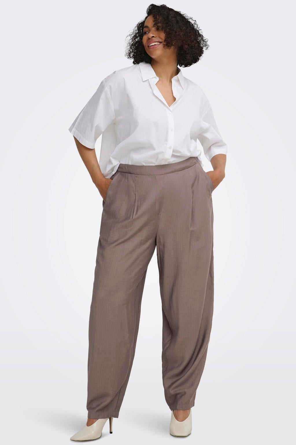 ONLY CARMAKOMA barrel casual broek met plooien, Plus Size - taupe