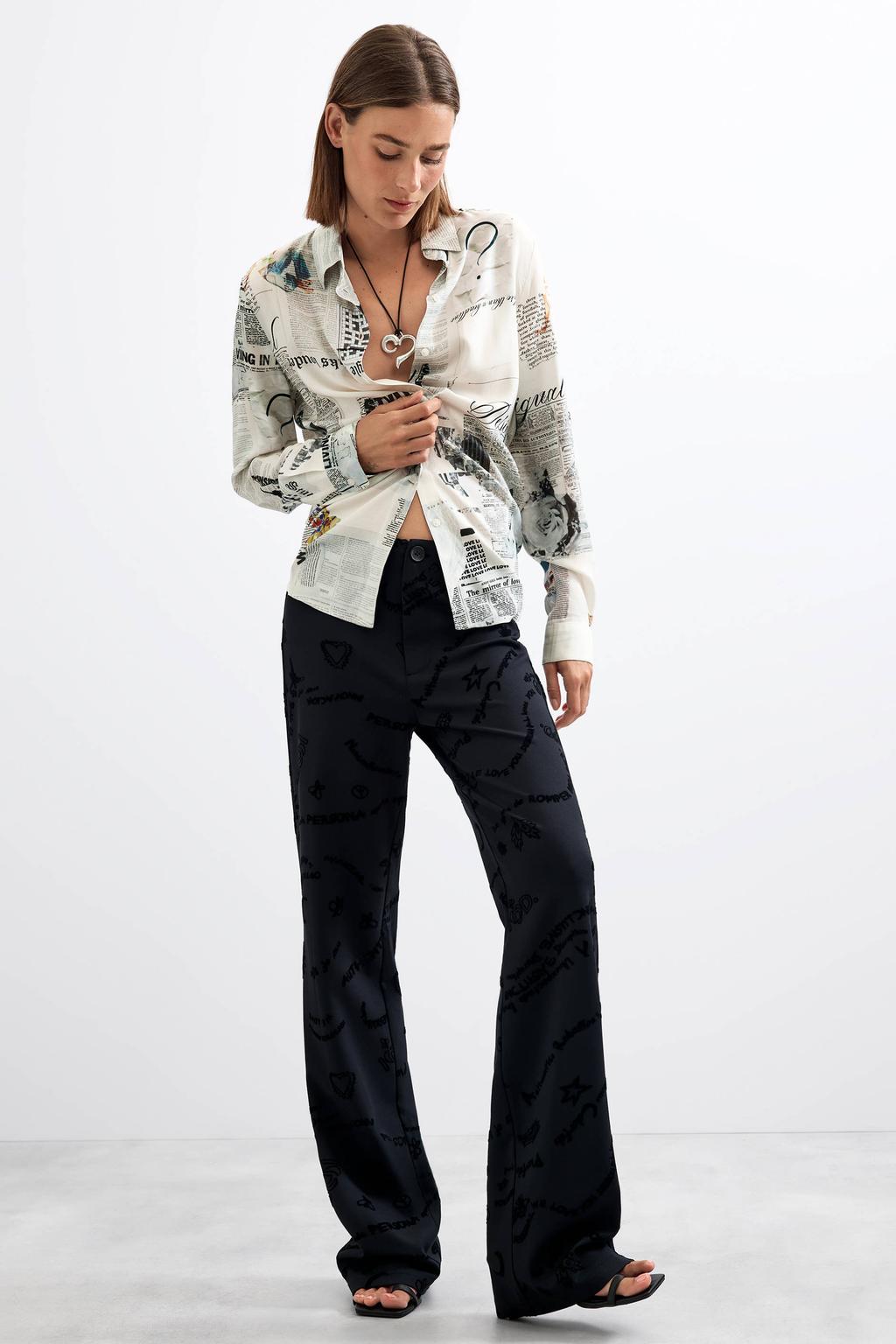 Zwarte dames Desigual regular waist flared broek van viscose met rits- en knoopsluiting