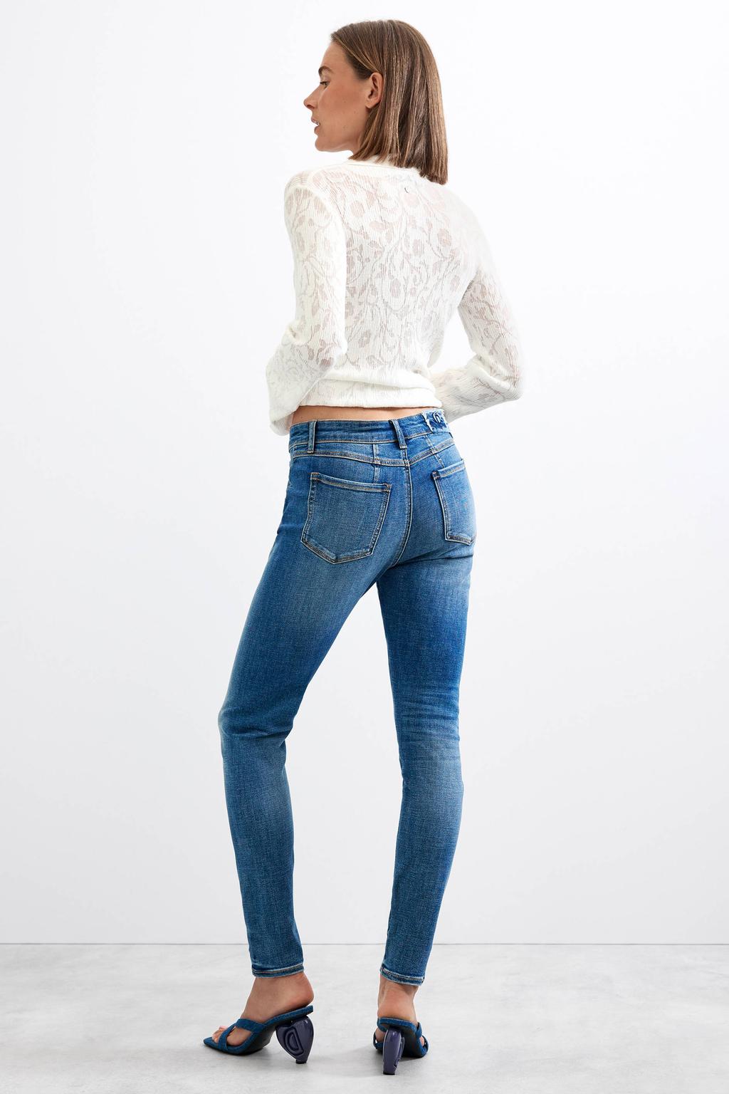 Medium blue denim dames Desigual skinny jeans mediumblauw van denim met regular waist, rits- en knoopsluiting en effen