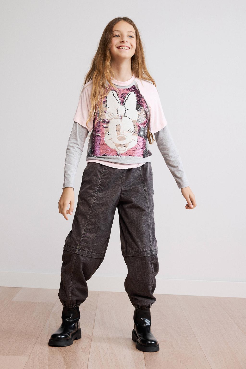 Lichtroze en grijze meisjes Desigual Minnie Mouse longsleeve van katoen met lange mouwen, ronde hals en pailletten