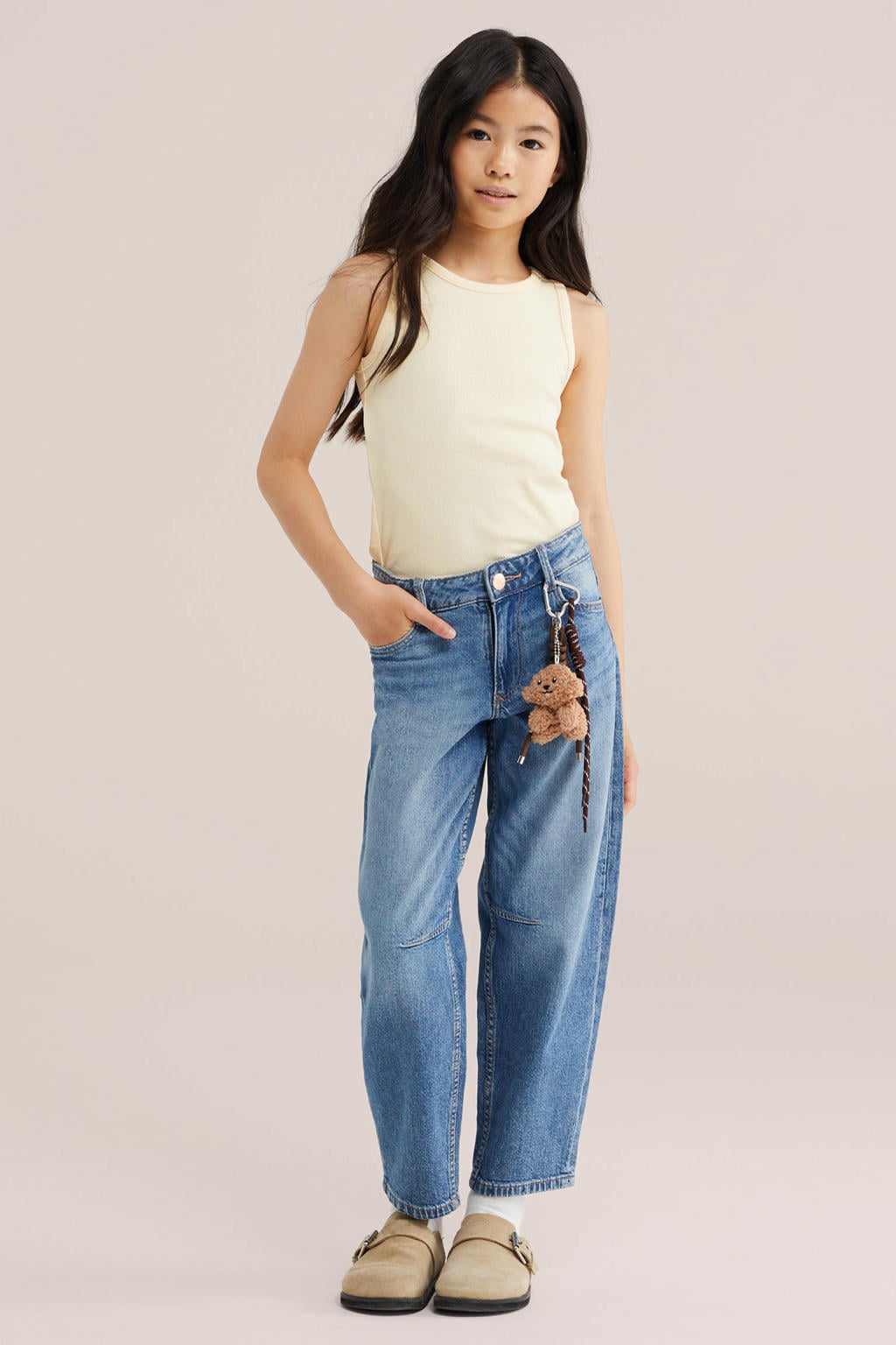WE Fashion top zonder mouwen - lichtgeel