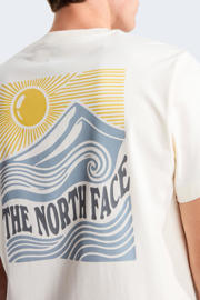 thumbnail: The North Face Mountain Escape T-shirt wit