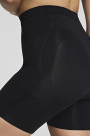 thumbnail: SPANXsculpt™ GoFigure seamless sterk corrigerende mid thigh short - zwart