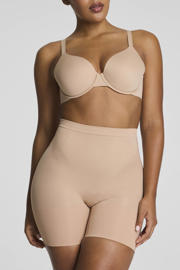 thumbnail: SPANXsculpt™ GoFigure mid thigh seamless sterk corrigerende short - lichtbeige