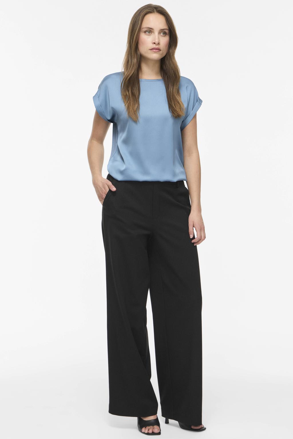 Lichtblauwe dames VILA satijnen rechtvallend blousetop van polyester met effen, korte mouwen en ronde hals