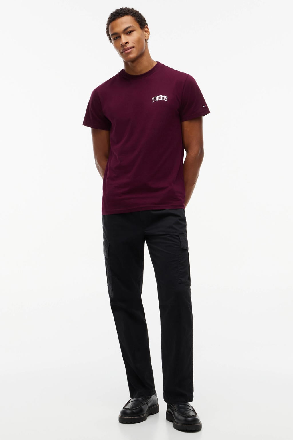 Donkerrode heren Tommy Jeans slim fit T-shirt van katoen met logo dessin, korte mouwen en ronde hals