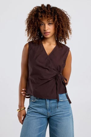 top met overslagdetail - bruin