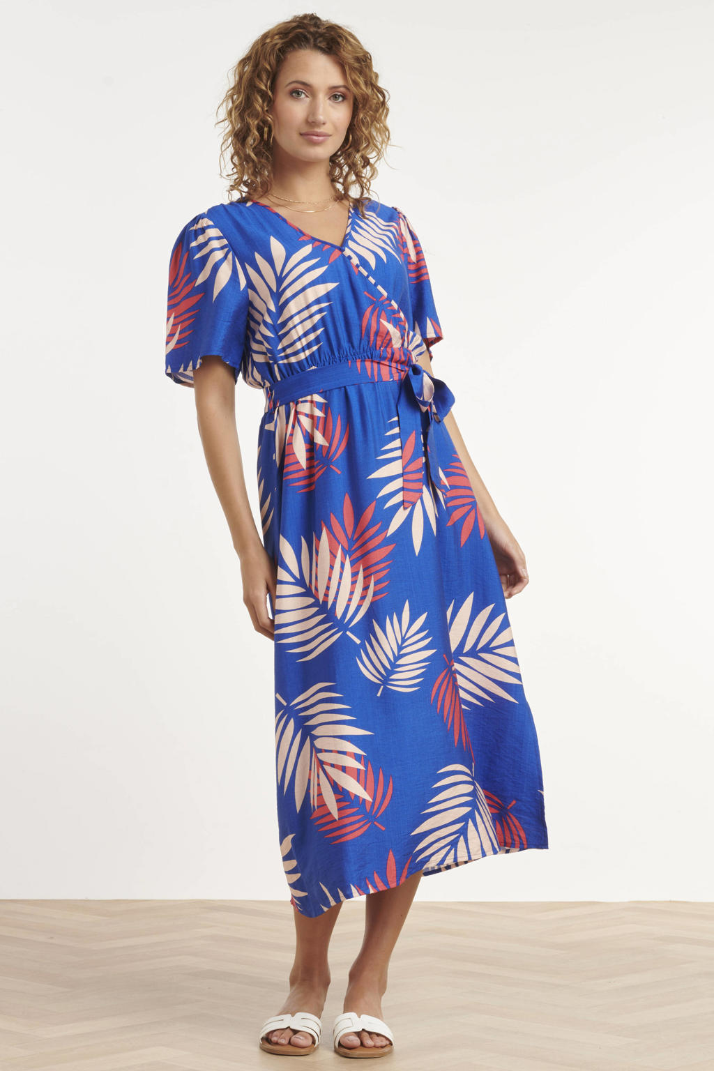 Blauwe dames Smashed Lemon rayon midi jurk met bladprint, korte mouwen en V-hals