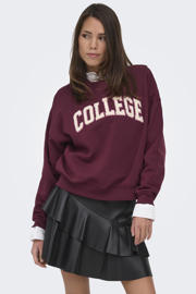 thumbnail: JDY oversized trui met borduursels en tekst - donkerrood