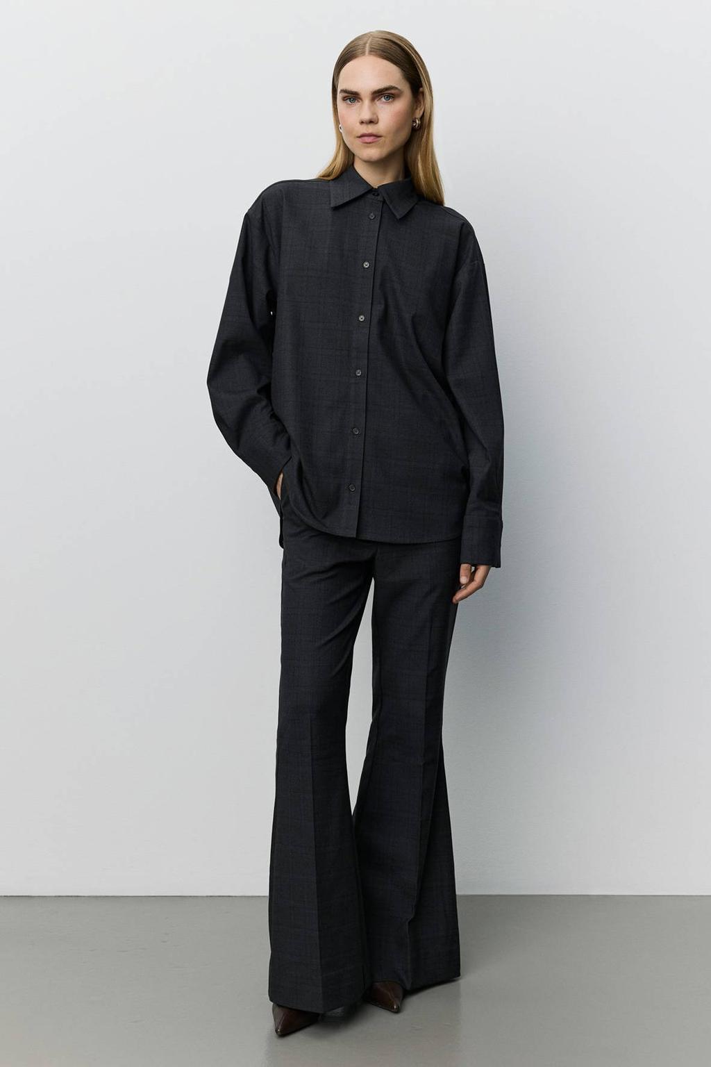 Grijze dames Sofie Schnoor geruite flared broek van polyester met regular waist en rits, haak- en knoopsluiting