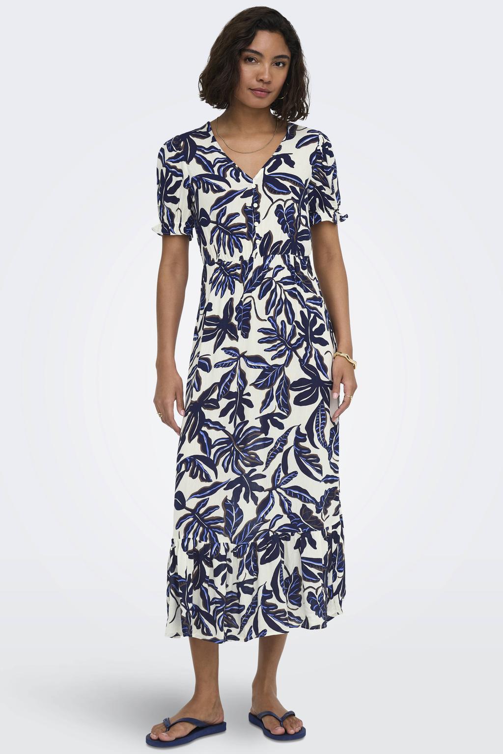 Ecru en blauwe dames ONLY midi zomerjurk van viscose met bladprint, korte mouwen, V-hals en sierknopen