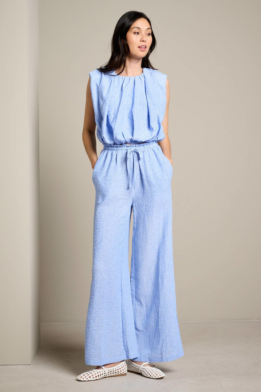LOLALIZA loose fit gestreepte broek - lichtblauw