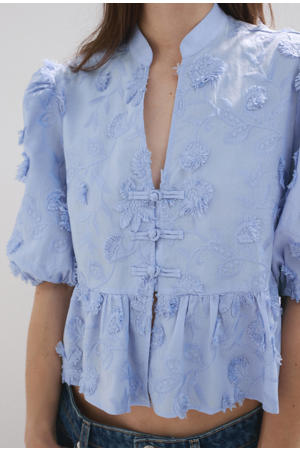 blouse met borduursels - lichtblauw