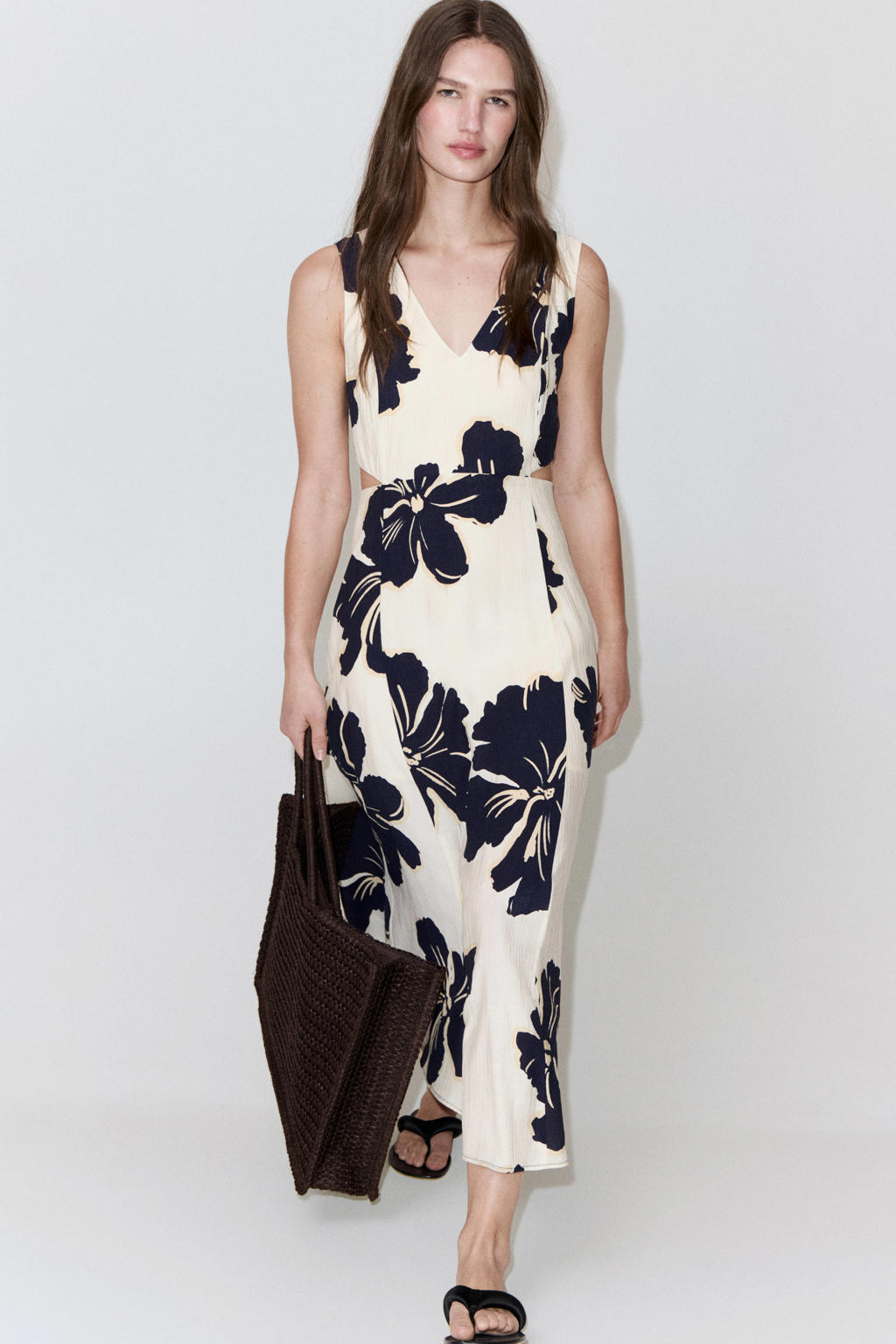 Ecru en zwarte dames Mango gebloemde maxi jurk van viscose met V-hals en ritssluiting