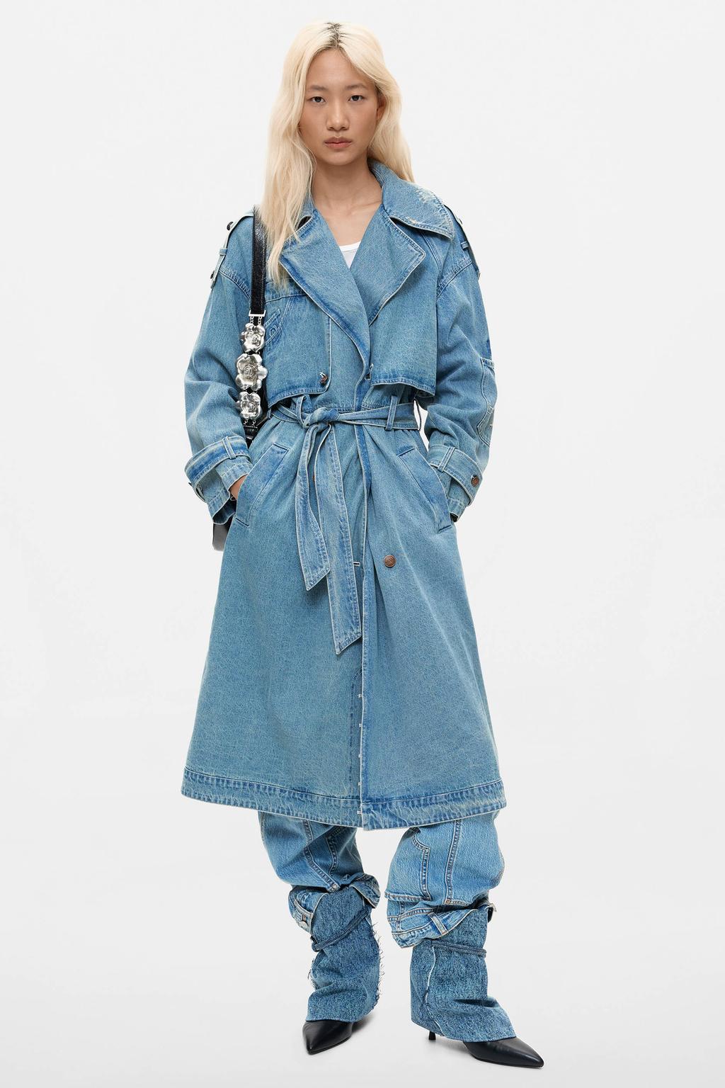 Medium blue denim dames Desigual trenchcoat van denim met effen, lange mouwen, klassieke kraag en ceintuur