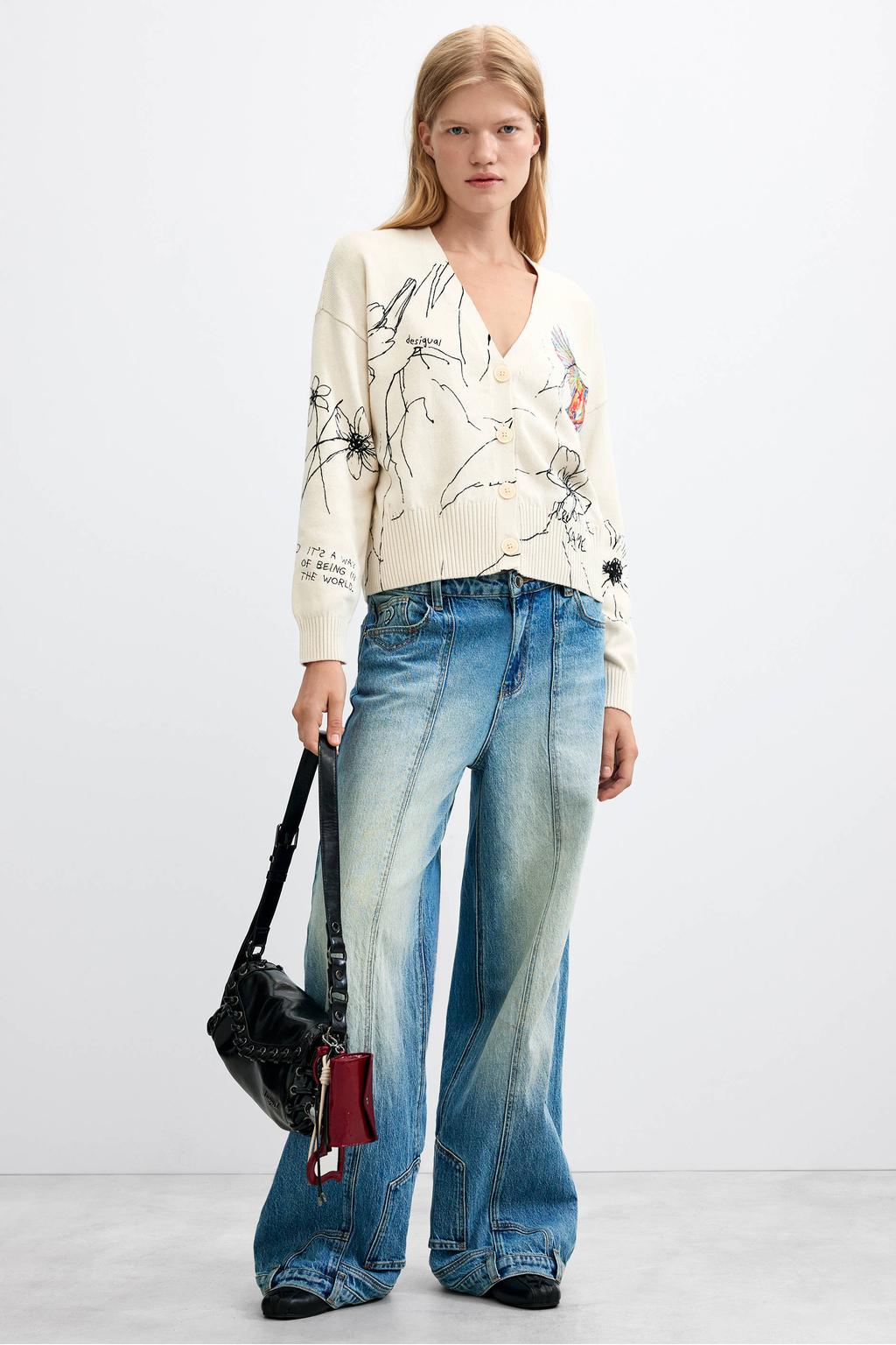 Ecru dames Desigual gebreid vest van katoen met lange mouwen, V-hals en knoopsluiting
