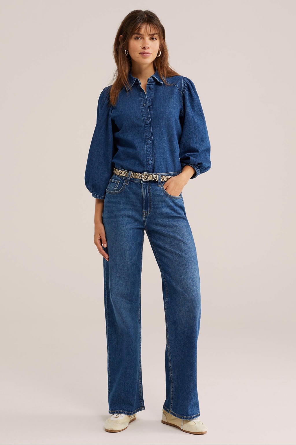 Dark blue denim dames WE Fashion high waist wide leg jeans van denim met rits- en knoopsluiting en effen