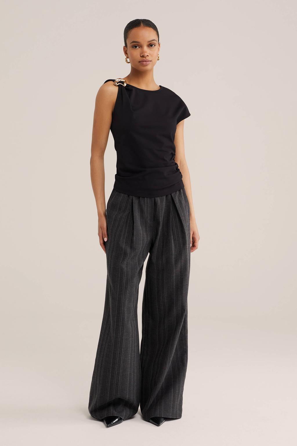 Zwarte dames WE Fashion top van polyester met effen, korte mouwen en one shoulder